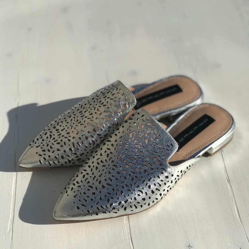 NEW STEVE MADDEN Silver Pointed Toe Slides Mules 7
